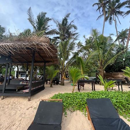 Sabine Holiday Resort And Restaurant マータラ エクステリア 写真
