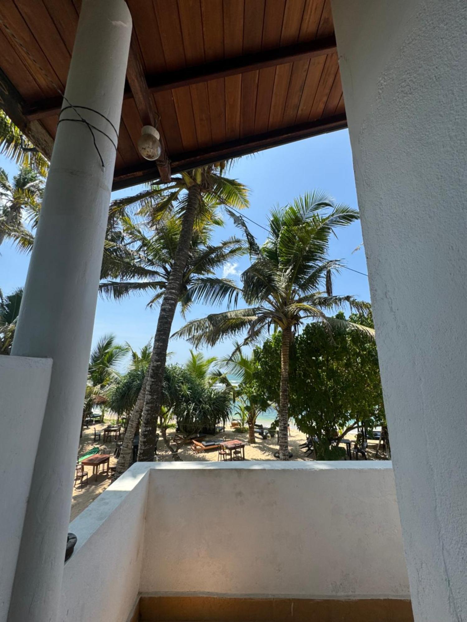 Sabine Holiday Resort And Restaurant マータラ エクステリア 写真