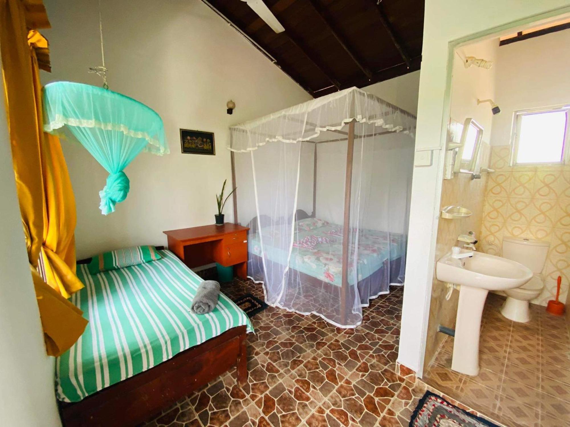 Sabine Holiday Resort And Restaurant マータラ エクステリア 写真