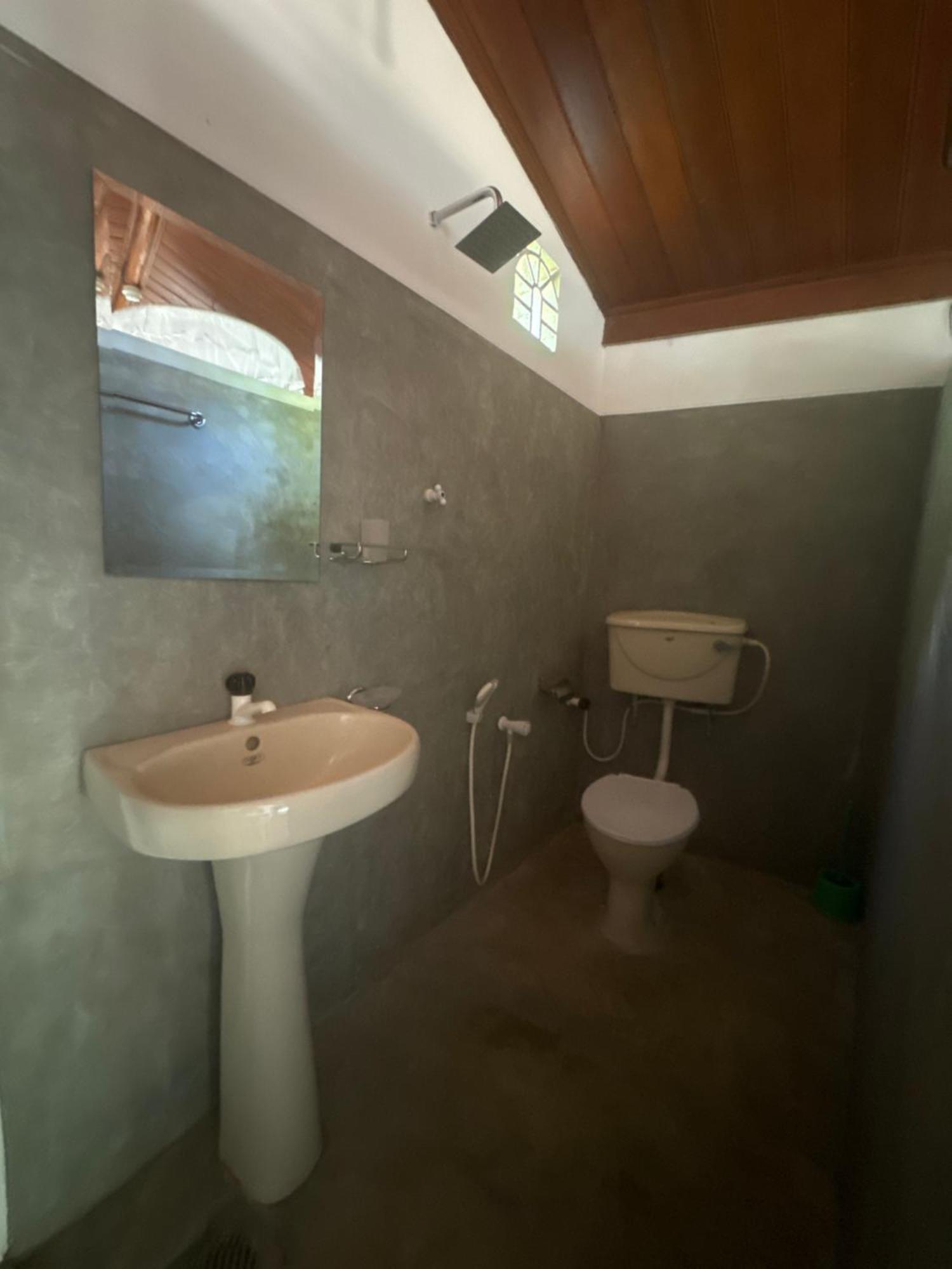 Sabine Holiday Resort And Restaurant マータラ エクステリア 写真